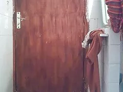 Chơi đức bằng da sex nhat ban me va con đen, người đàn ông